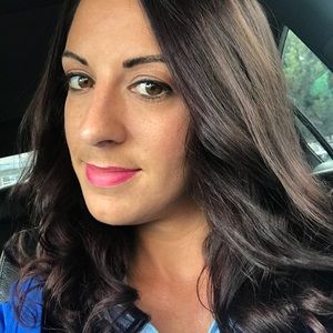 Meet your Posher, Jenn